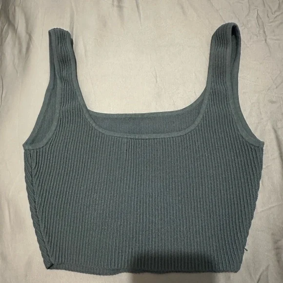 Aritzia Babaton  Sculpt knit square tank top - Picture 6 of 9